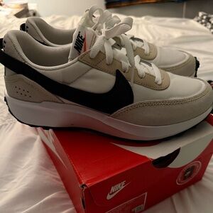 Nike Sneakers in White, Black & Beige